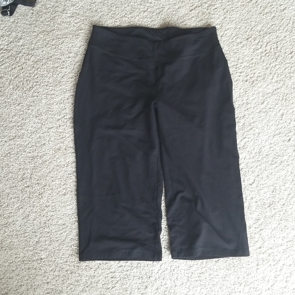 Old Navy black active wide leg capris